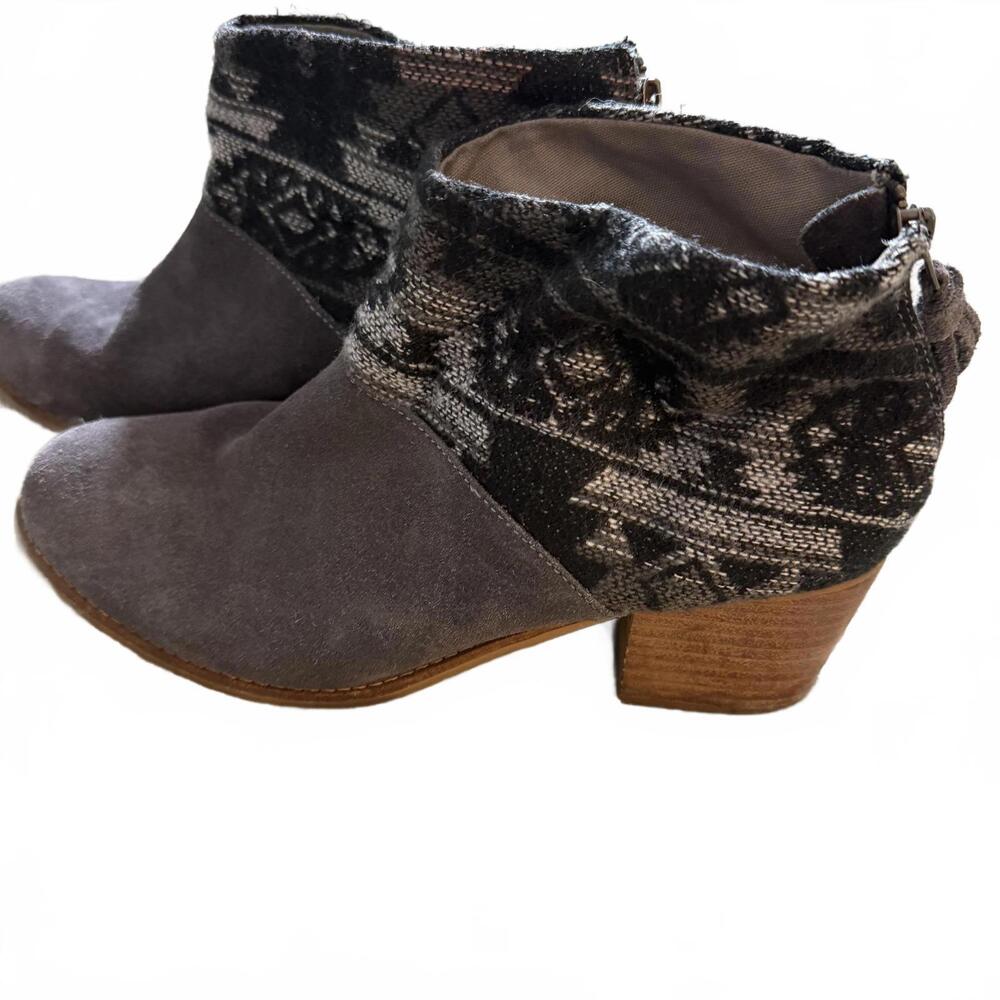 TOMS Women's Leila Ankle Booties SZ 9.5 gray suede/woven tribal‎ pattern BOHO
